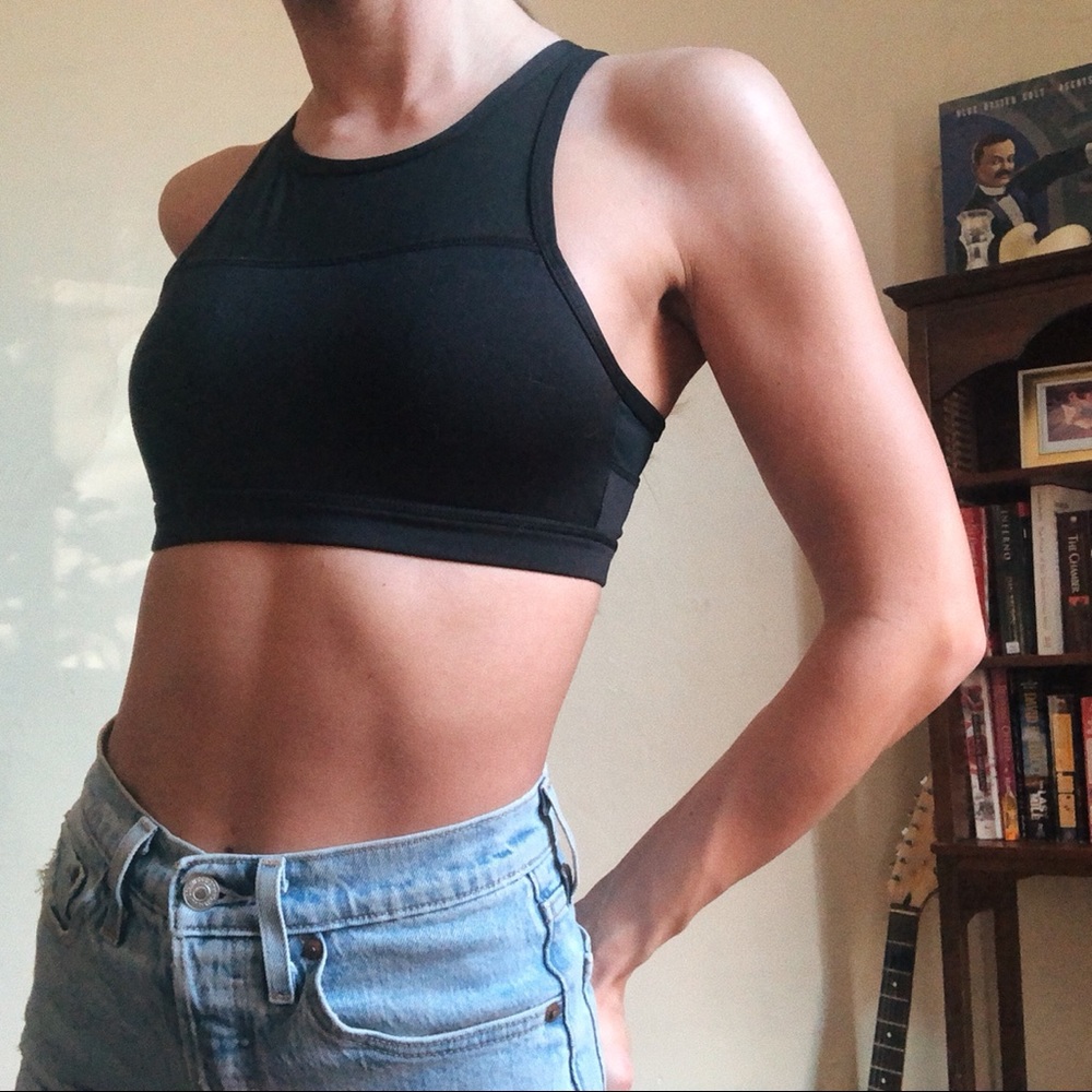 Black yoga bra